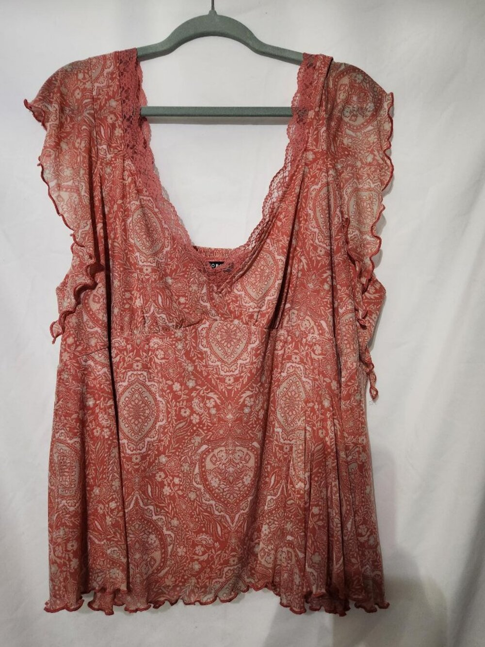 Torrid Sweetheart Babydoll Blouse Size 2 Faded Rose Medallion Boho Top